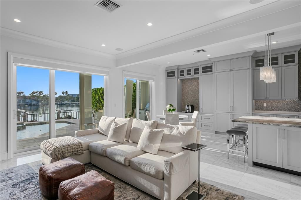 Active With Contract: $4,700,000 (4 beds, 4 baths, 4523 Square Feet)