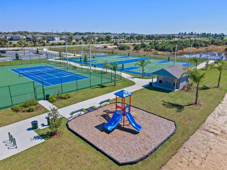 For Sale: $329,990 (3 beds, 2 baths, 1640 Square Feet)