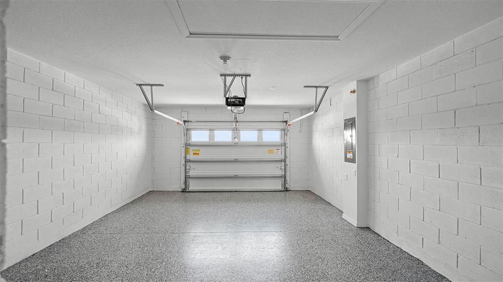 For Sale: $329,990 (3 beds, 2 baths, 1640 Square Feet)