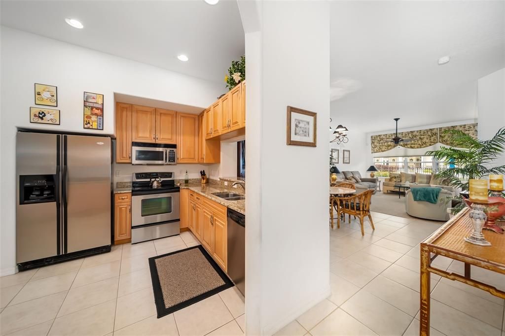 En Venta: $300,000 (2 camas, 2 baños, 1410 Pies cuadrados)