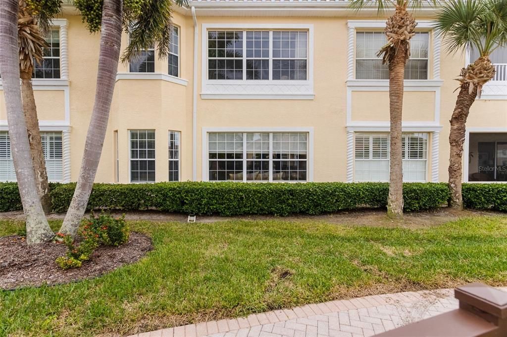 En Venta: $300,000 (2 camas, 2 baños, 1410 Pies cuadrados)