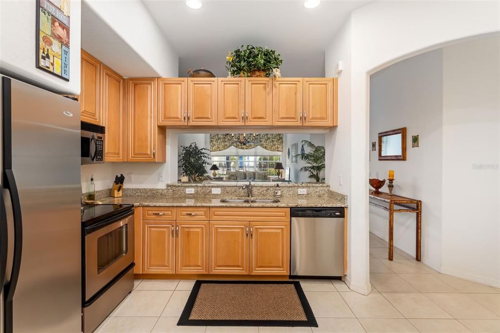 En Venta: $300,000 (2 camas, 2 baños, 1410 Pies cuadrados)