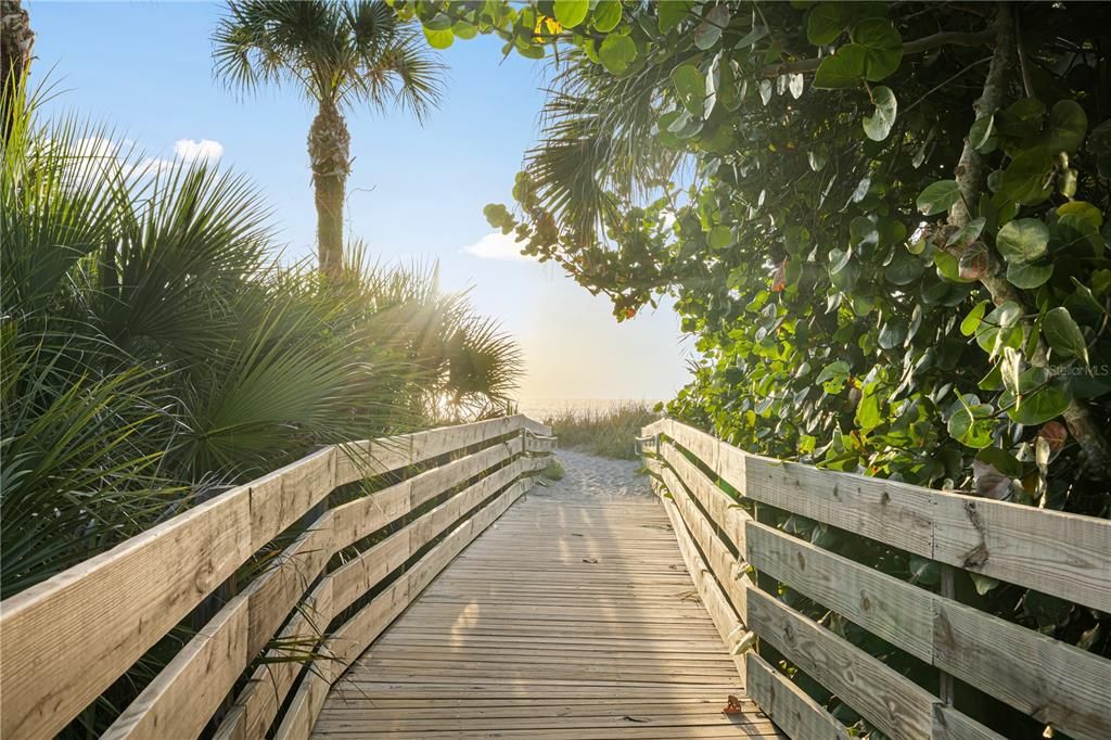 En Venta: $300,000 (2 camas, 2 baños, 1410 Pies cuadrados)