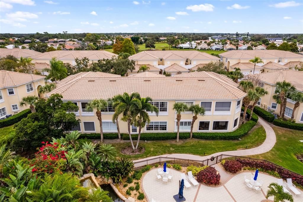 En Venta: $300,000 (2 camas, 2 baños, 1410 Pies cuadrados)