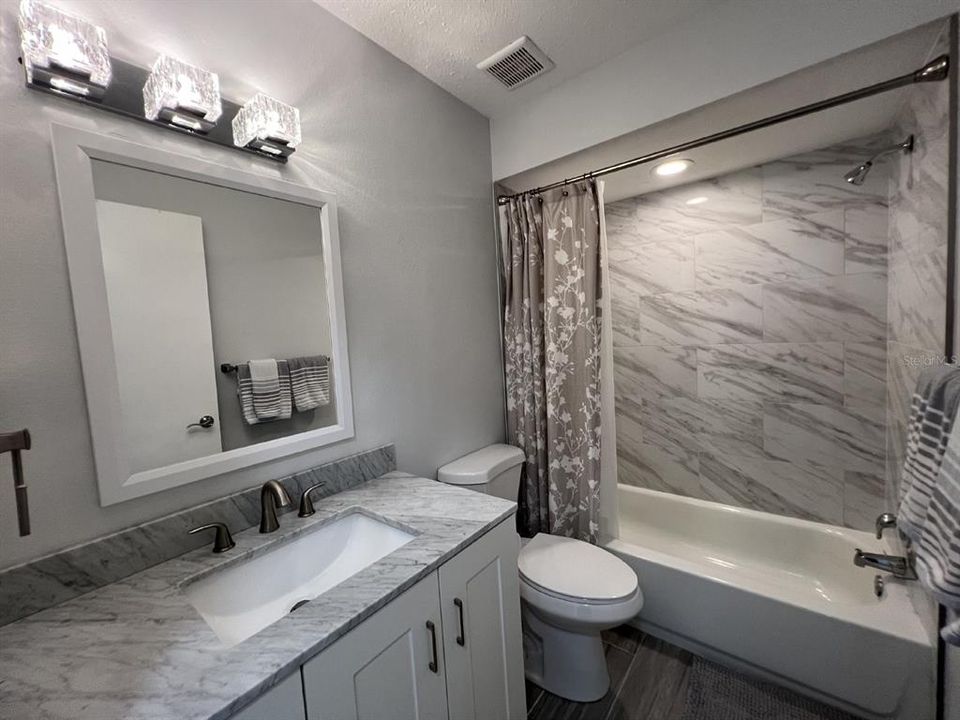 For Rent: $1,995 (2 beds, 2 baths, 1127 Square Feet)