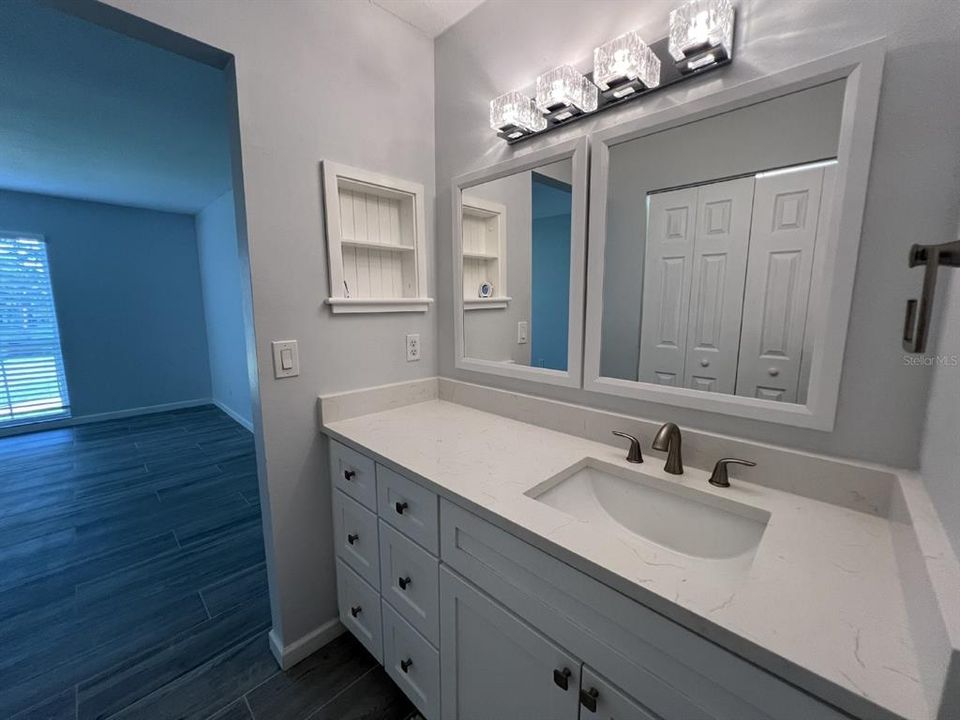 For Rent: $1,995 (2 beds, 2 baths, 1127 Square Feet)