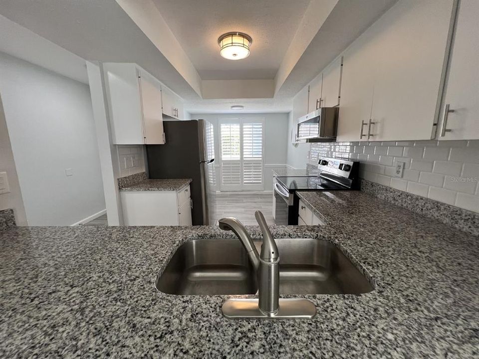 For Rent: $1,995 (2 beds, 2 baths, 1127 Square Feet)