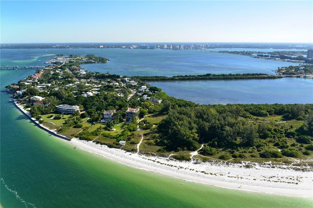 На продажу: $7,999,000 (0.41 acres)