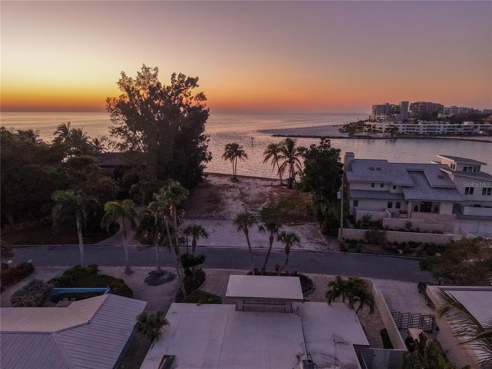 На продажу: $7,999,000 (0.41 acres)