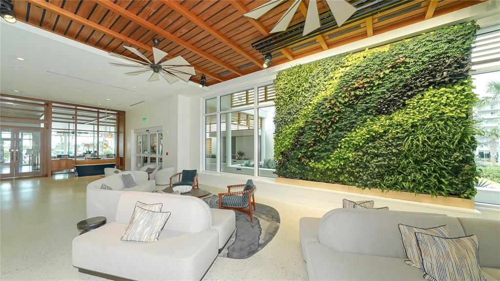 На продажу: $7,999,000 (0.41 acres)