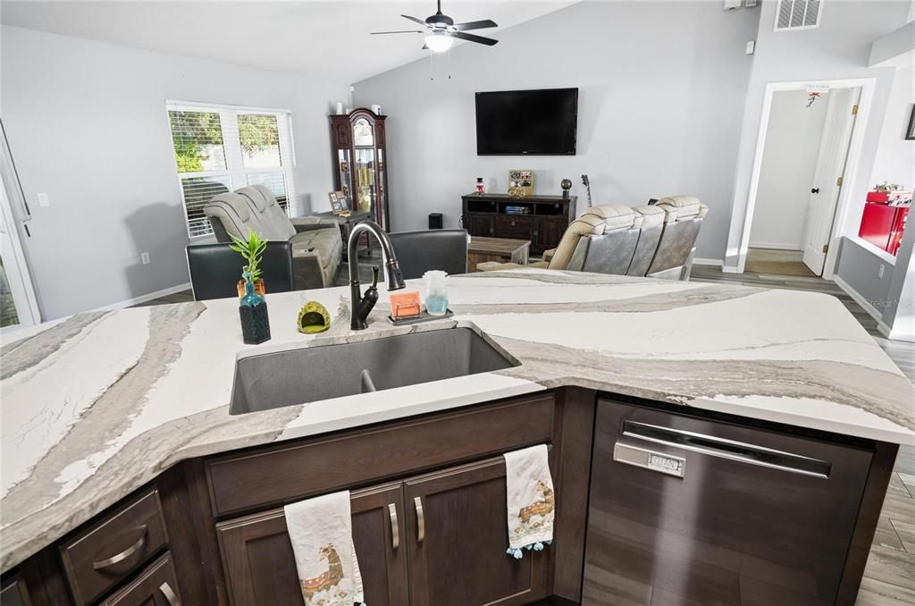 For Sale: $390,000 (4 beds, 2 baths, 2264 Square Feet)