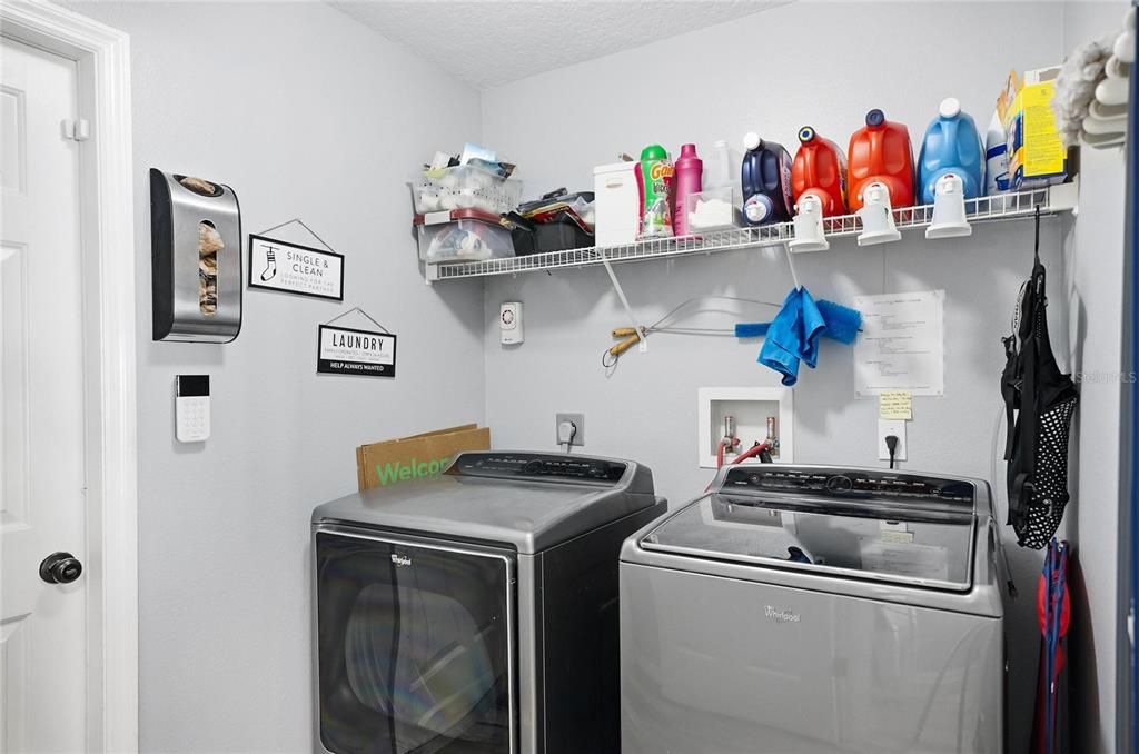 For Sale: $390,000 (4 beds, 2 baths, 2264 Square Feet)