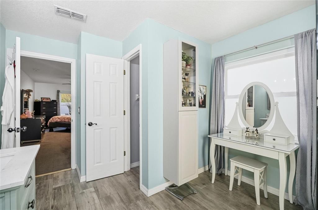 For Sale: $390,000 (4 beds, 2 baths, 2264 Square Feet)