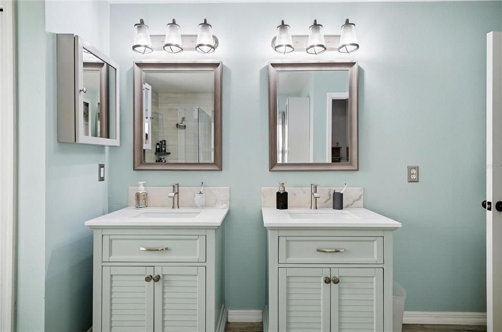 For Sale: $390,000 (4 beds, 2 baths, 2264 Square Feet)