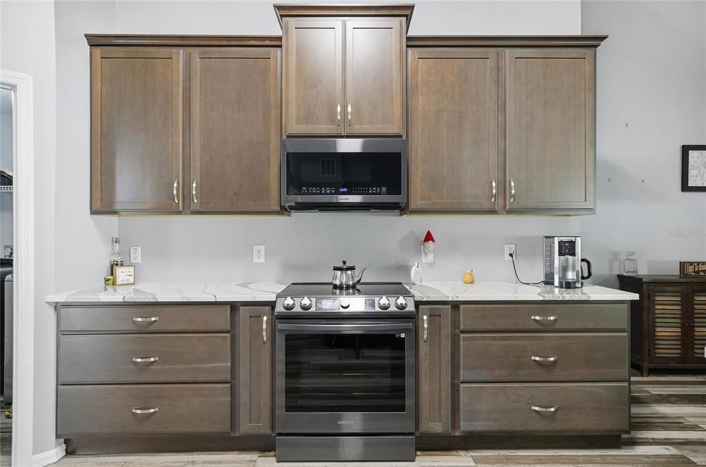 For Sale: $390,000 (4 beds, 2 baths, 2264 Square Feet)