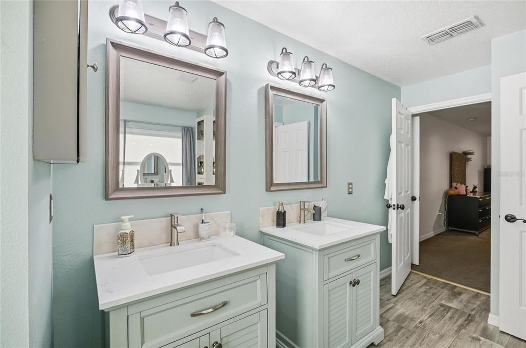 For Sale: $390,000 (4 beds, 2 baths, 2264 Square Feet)