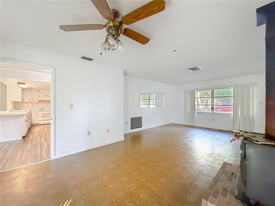 待售: $289,000 (3 贝兹, 2 浴室, 1477 平方英尺)