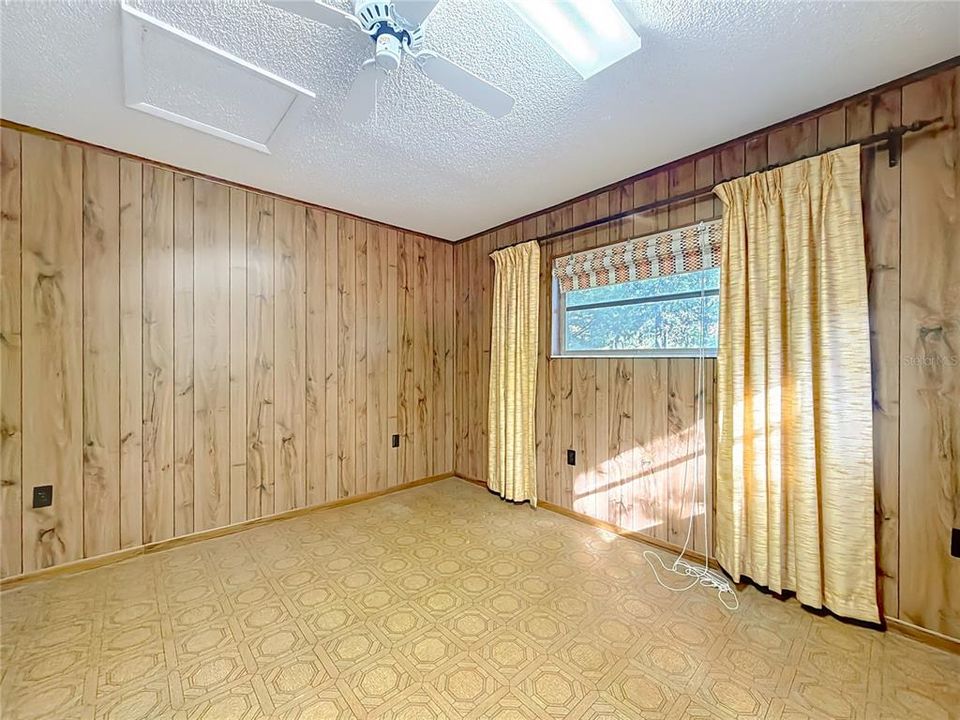 待售: $289,000 (3 贝兹, 2 浴室, 1477 平方英尺)