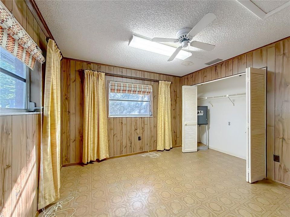 待售: $289,000 (3 贝兹, 2 浴室, 1477 平方英尺)