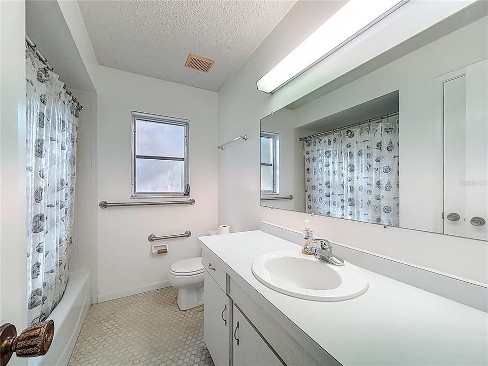 待售: $289,000 (3 贝兹, 2 浴室, 1477 平方英尺)