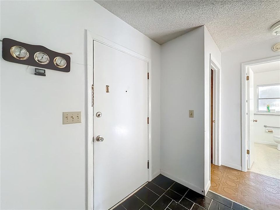 待售: $289,000 (3 贝兹, 2 浴室, 1477 平方英尺)