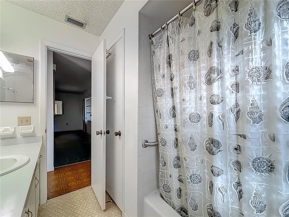 待售: $289,000 (3 贝兹, 2 浴室, 1477 平方英尺)