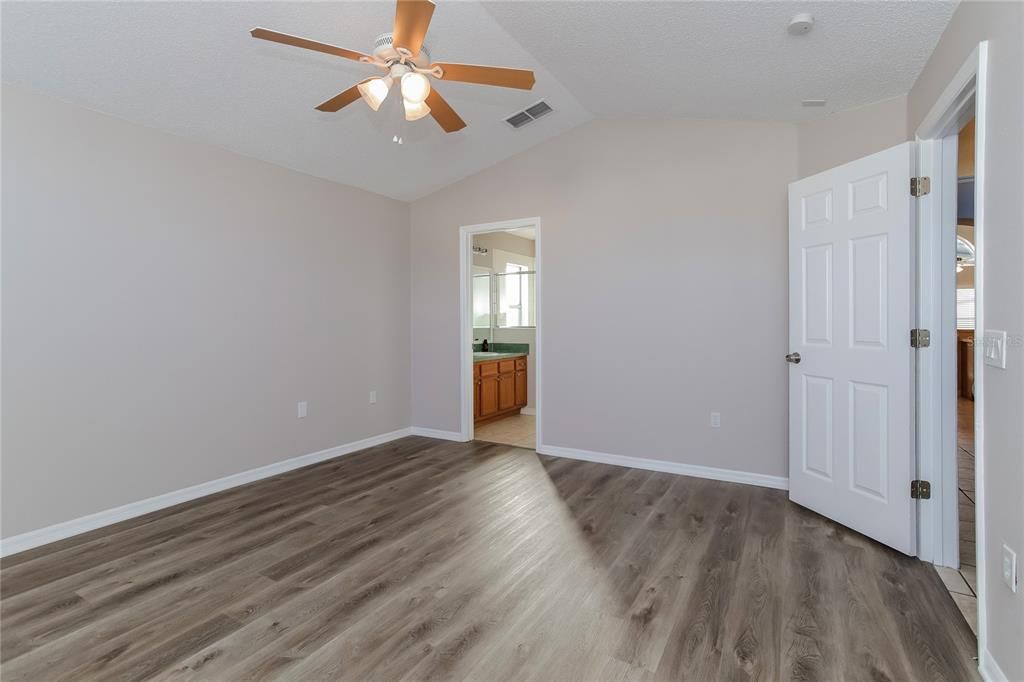 В аренду: $2,755 (4 спален, 3 ванн, 1662 Квадратных фут)