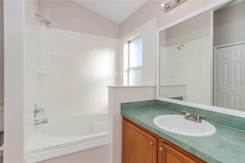 В аренду: $2,755 (4 спален, 3 ванн, 1662 Квадратных фут)