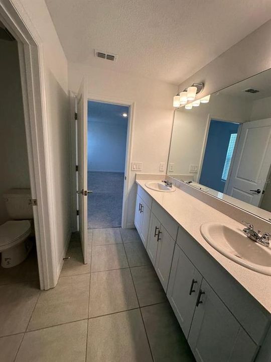 For Rent: $2,050 (3 beds, 2 baths, 1850 Square Feet)