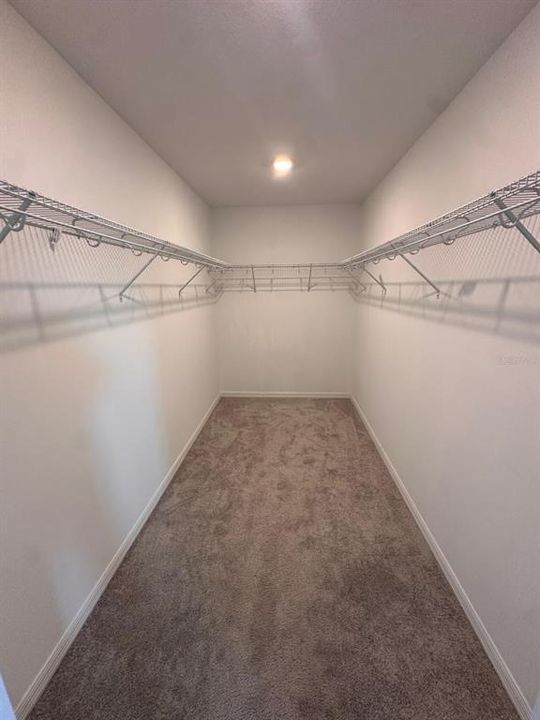 For Rent: $2,050 (3 beds, 2 baths, 1850 Square Feet)