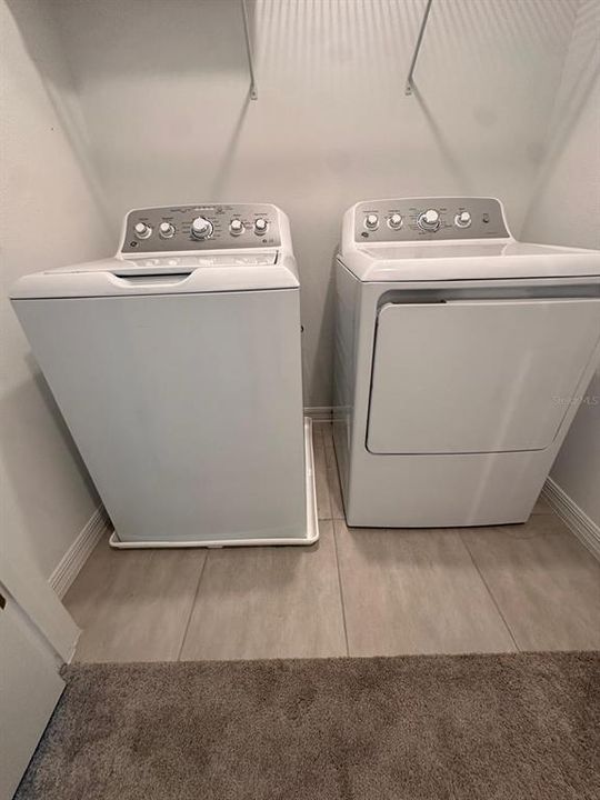 For Rent: $2,050 (3 beds, 2 baths, 1850 Square Feet)