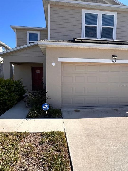 For Rent: $2,050 (3 beds, 2 baths, 1850 Square Feet)