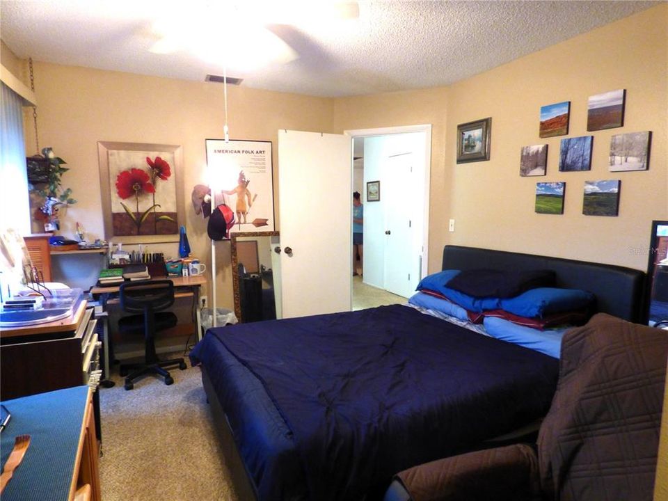 待售: $185,000 (2 贝兹, 2 浴室, 1013 平方英尺)