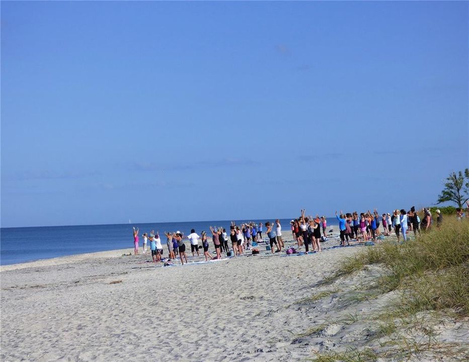 待售: $185,000 (2 贝兹, 2 浴室, 1013 平方英尺)