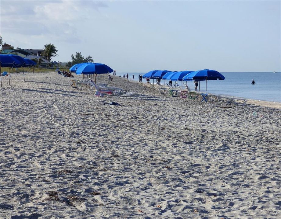 待售: $185,000 (2 贝兹, 2 浴室, 1013 平方英尺)