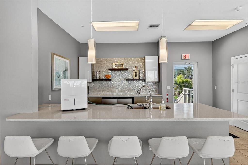 For Sale: $550,000 (2 beds, 2 baths, 1370 Square Feet)