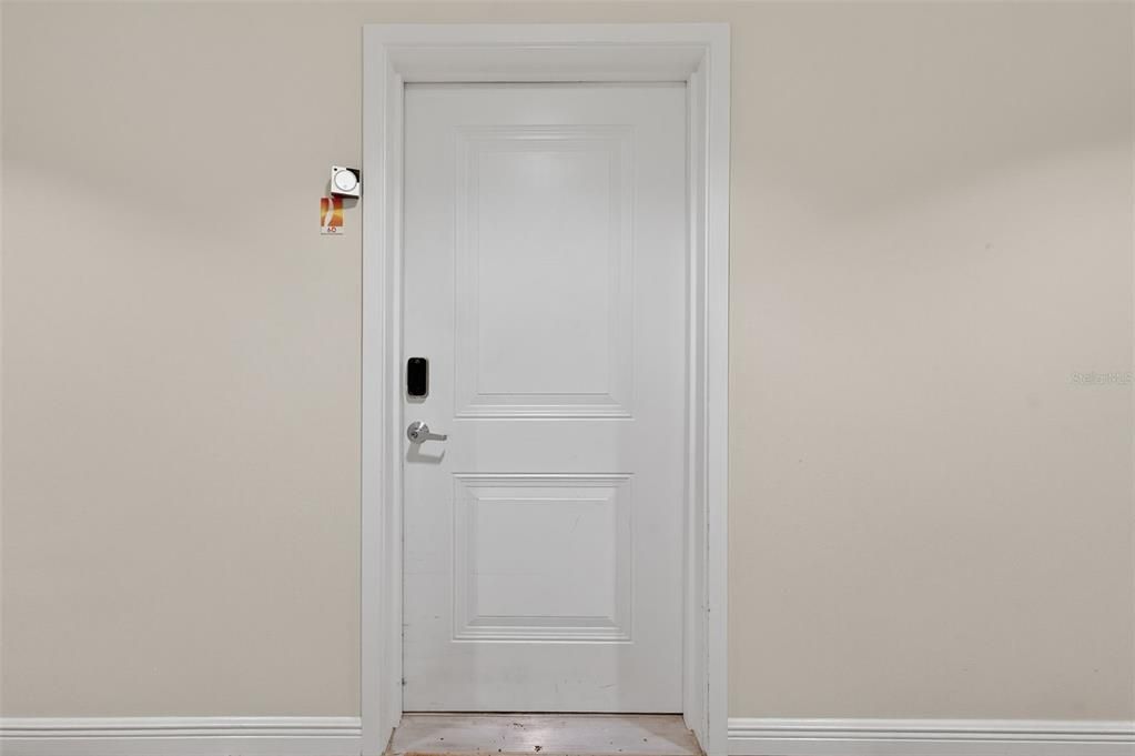 For Sale: $550,000 (2 beds, 2 baths, 1370 Square Feet)