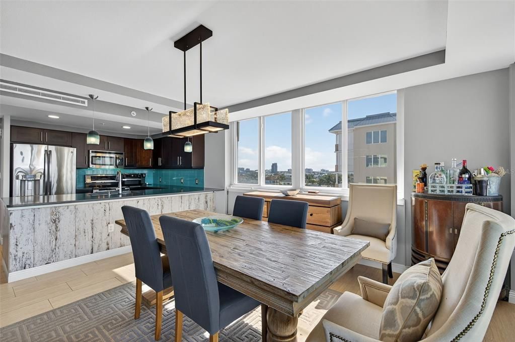 For Sale: $550,000 (2 beds, 2 baths, 1370 Square Feet)