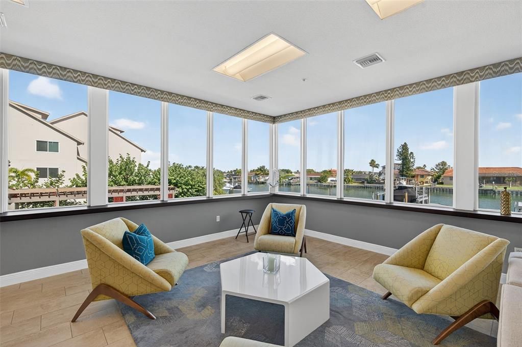 For Sale: $550,000 (2 beds, 2 baths, 1370 Square Feet)