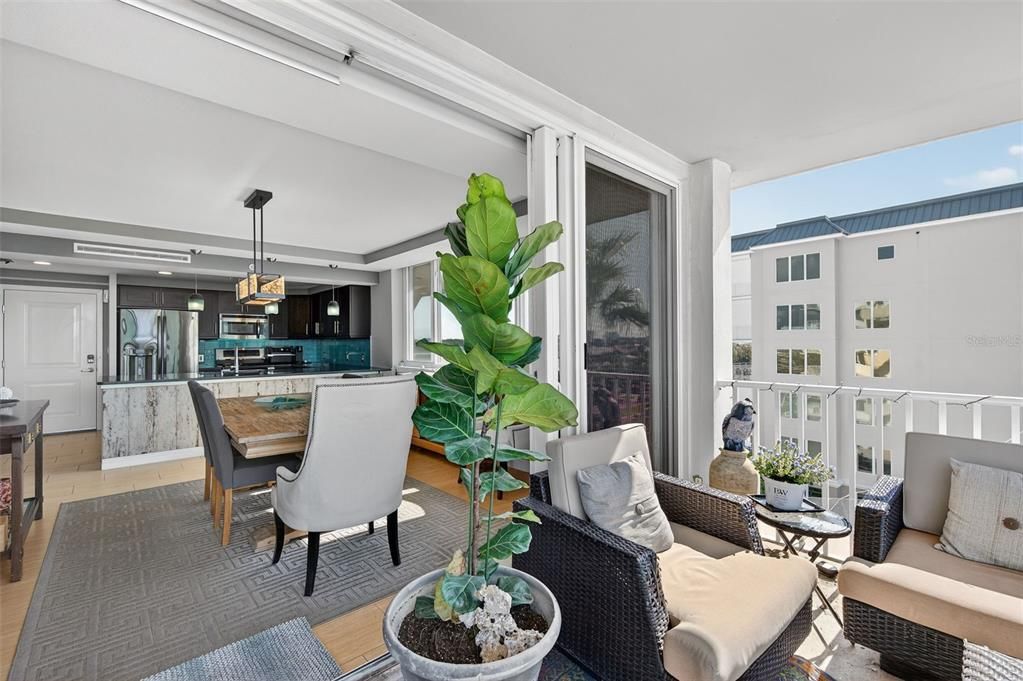 For Sale: $550,000 (2 beds, 2 baths, 1370 Square Feet)