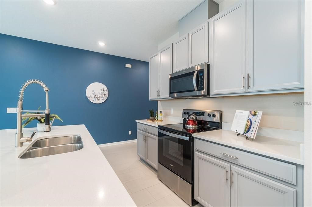 В аренду: $2,650 (3 спален, 2 ванн, 1631 Квадратных фут)