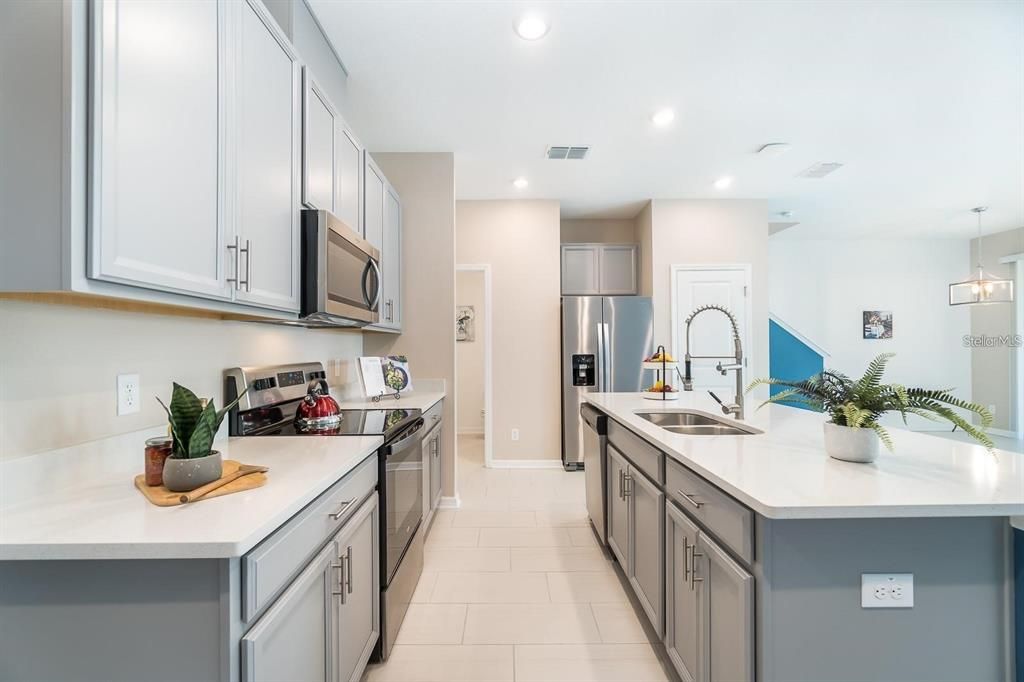 В аренду: $2,650 (3 спален, 2 ванн, 1631 Квадратных фут)