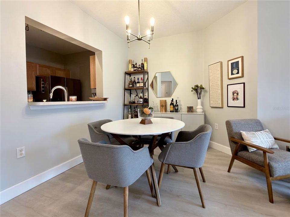 На продажу: $200,000 (2 спален, 2 ванн, 1107 Квадратных фут)