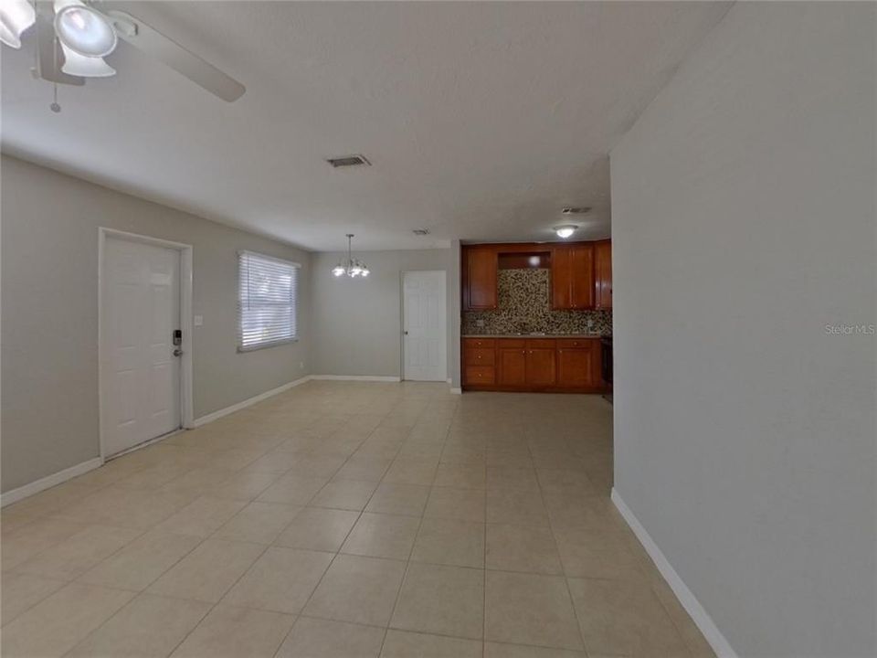 En Renta: $1,869 (3 camas, 1 baños, 1200 Pies cuadrados)