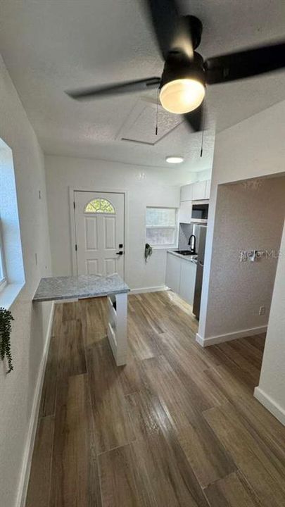 合同活跃: $345,000 (4 贝兹, 2 浴室, 1342 平方英尺)