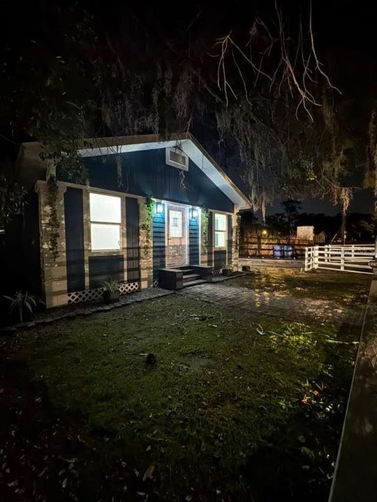 合同活跃: $345,000 (4 贝兹, 2 浴室, 1342 平方英尺)