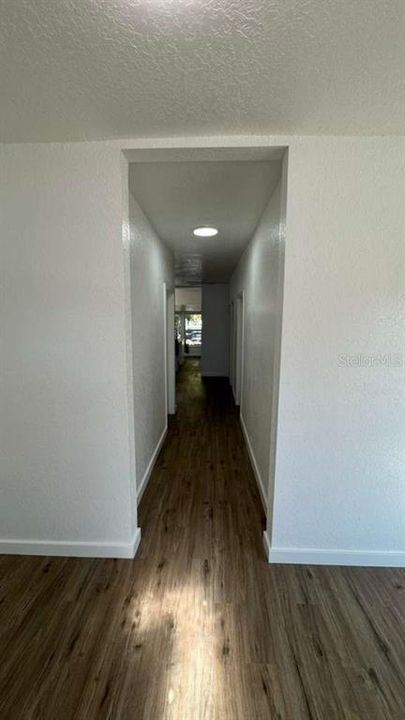 合同活跃: $345,000 (4 贝兹, 2 浴室, 1342 平方英尺)