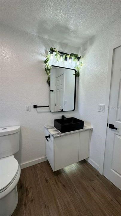 合同活跃: $345,000 (4 贝兹, 2 浴室, 1342 平方英尺)