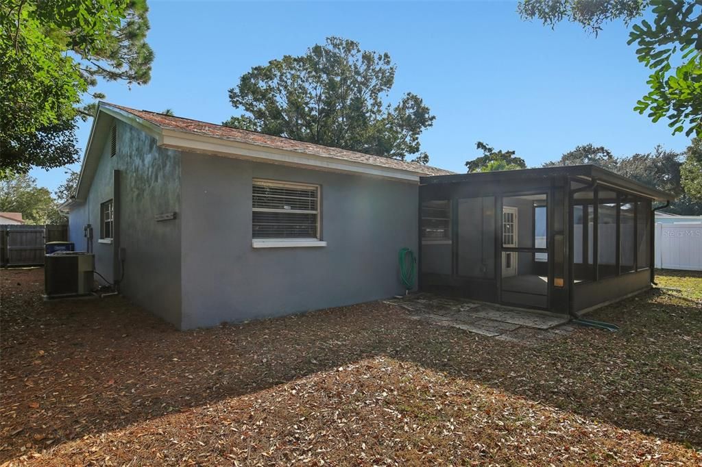 For Sale: $375,000 (3 beds, 2 baths, 1122 Square Feet)
