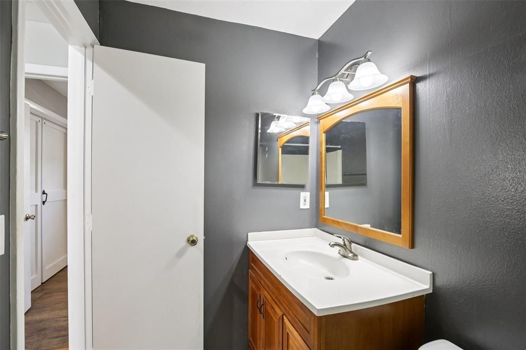 For Sale: $375,000 (3 beds, 2 baths, 1122 Square Feet)